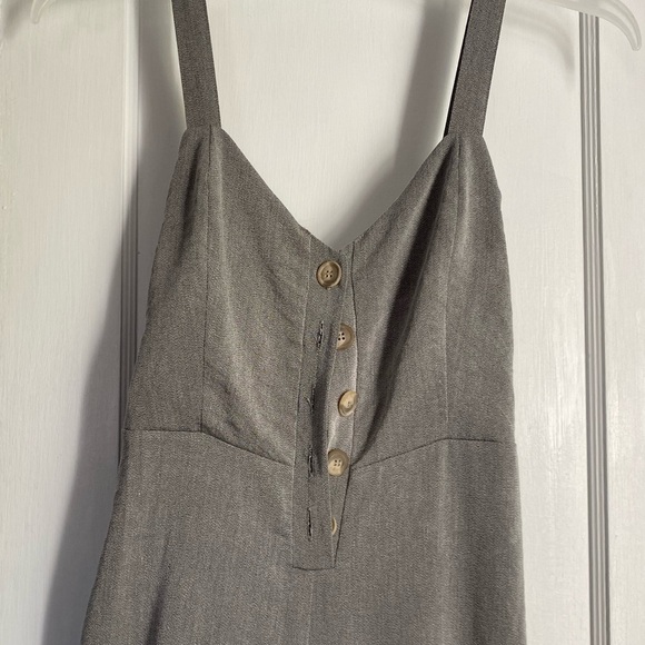 Hem & Thread Pants Jumpsuit Front Buttons Tie Back, Wide Leg Size: Small - Picture 4 of 15